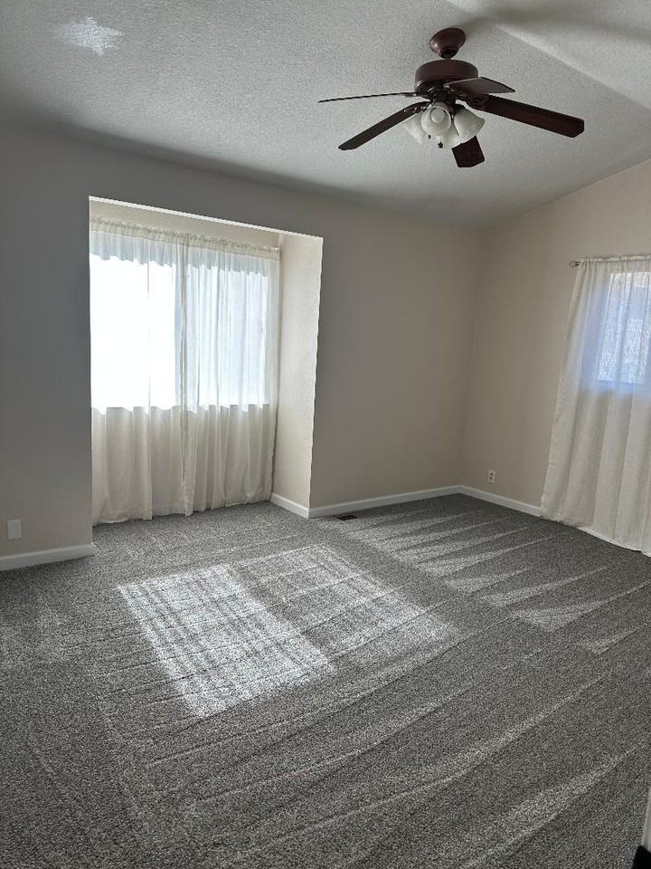 1325 Oak Ridge Dr - Photo 7 of 18