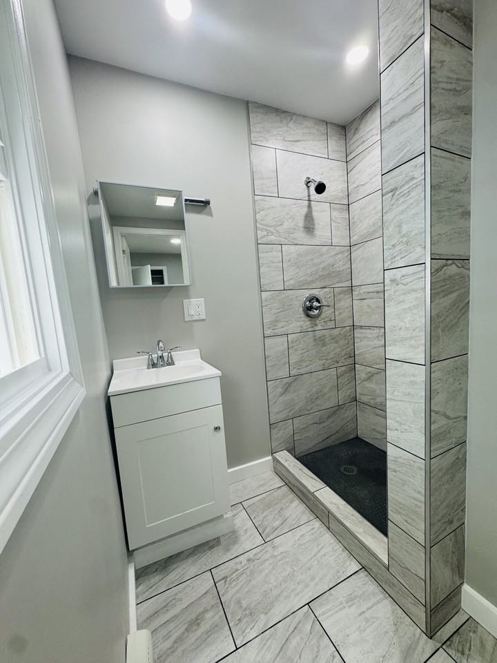 123 Kimberly Ave #3 - Photo 3 of 19