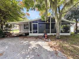 featured image of 2470 Avenue E Sw