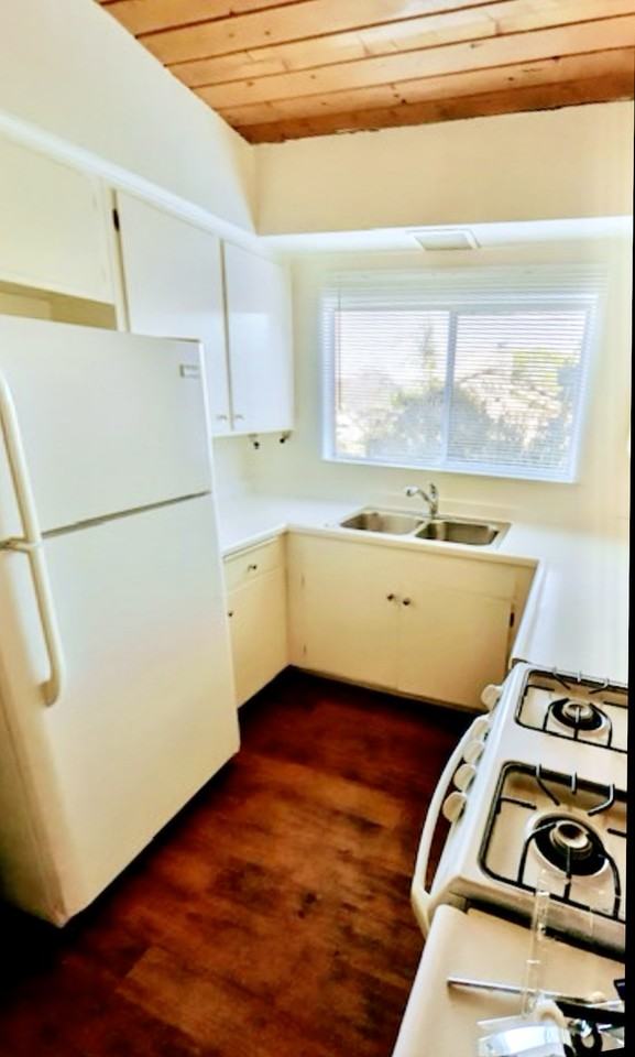 2760 Borchard Rd #304 - Photo 6 of 13