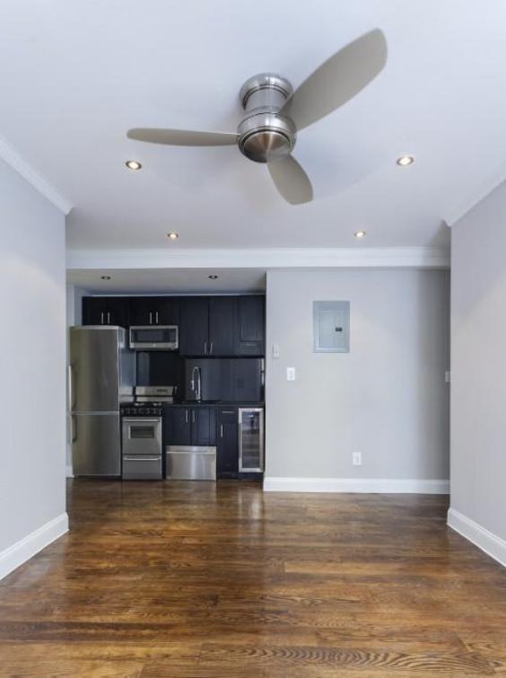 E 8th St #3A - Photo 3 of 7