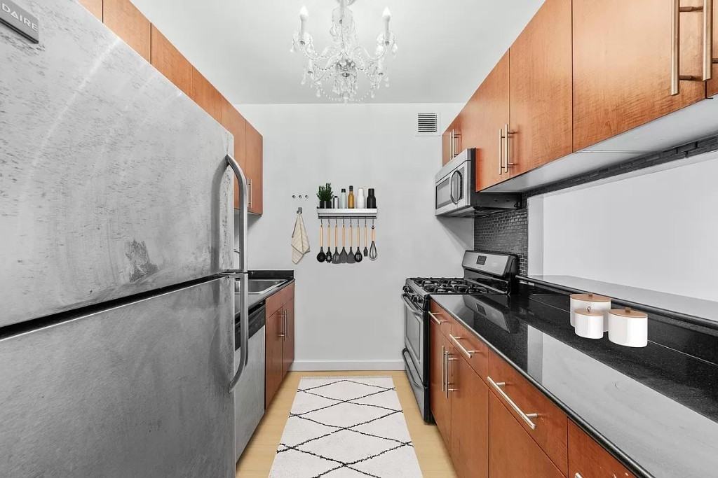 John St #1112 - Photo 3 of 7