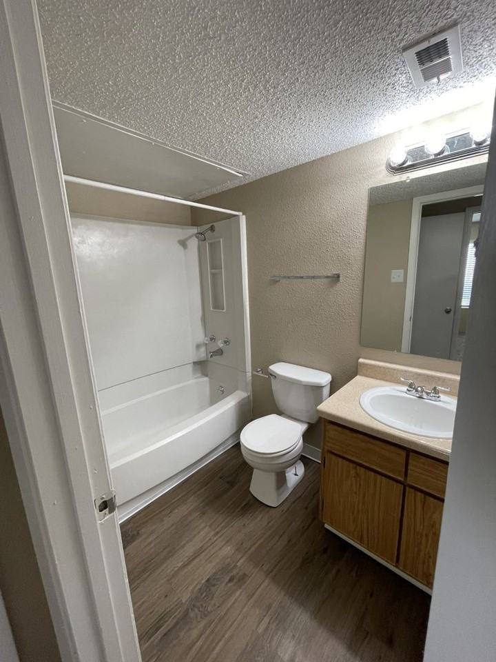 Creekwood Village - Photo 7 of 26
