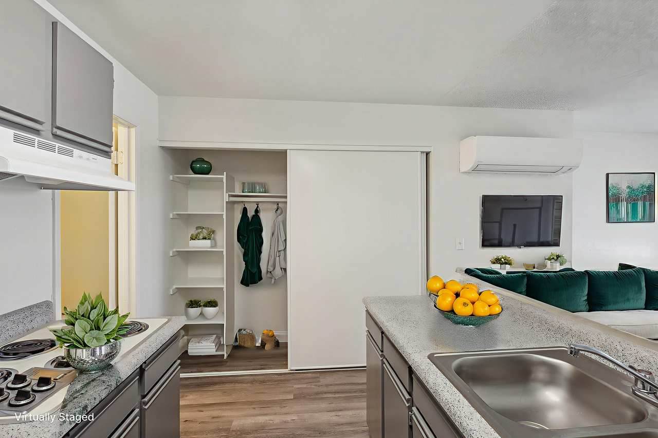 Village Square - Photo 5 of 32