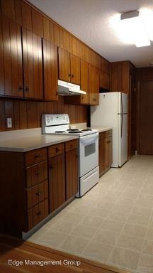 211 Angie Dr - Photo 2 of 10