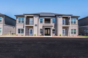 featured image of 813 W Madison St