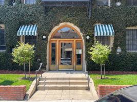 featured image of 611 S Cloverdale Ave #305