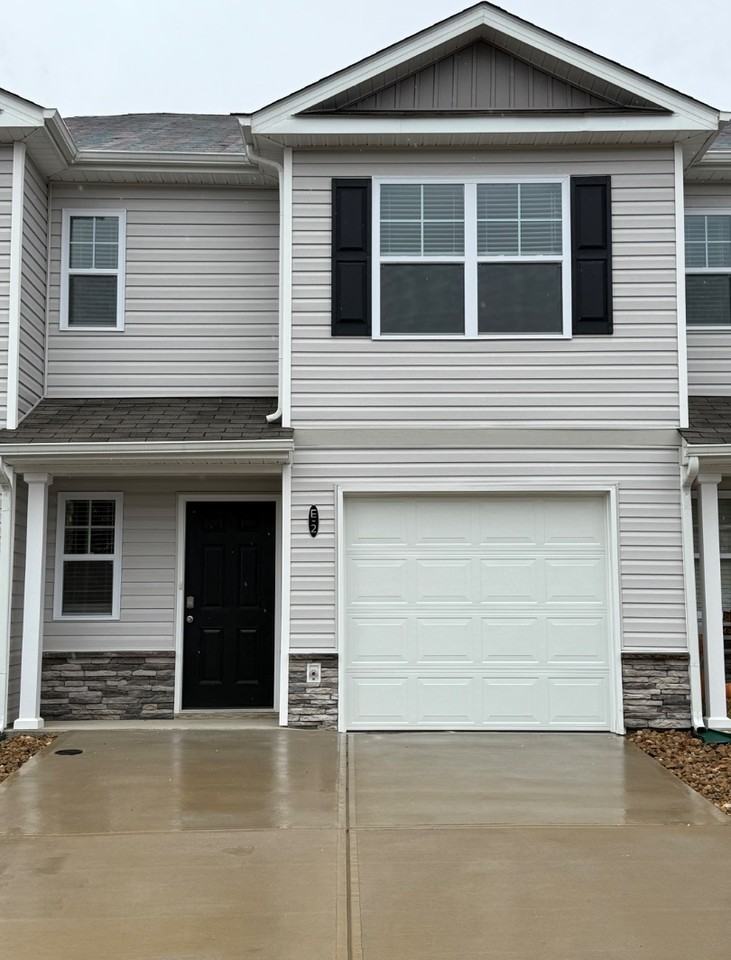 115 Raceday Center Dr - Photo 2 of 20