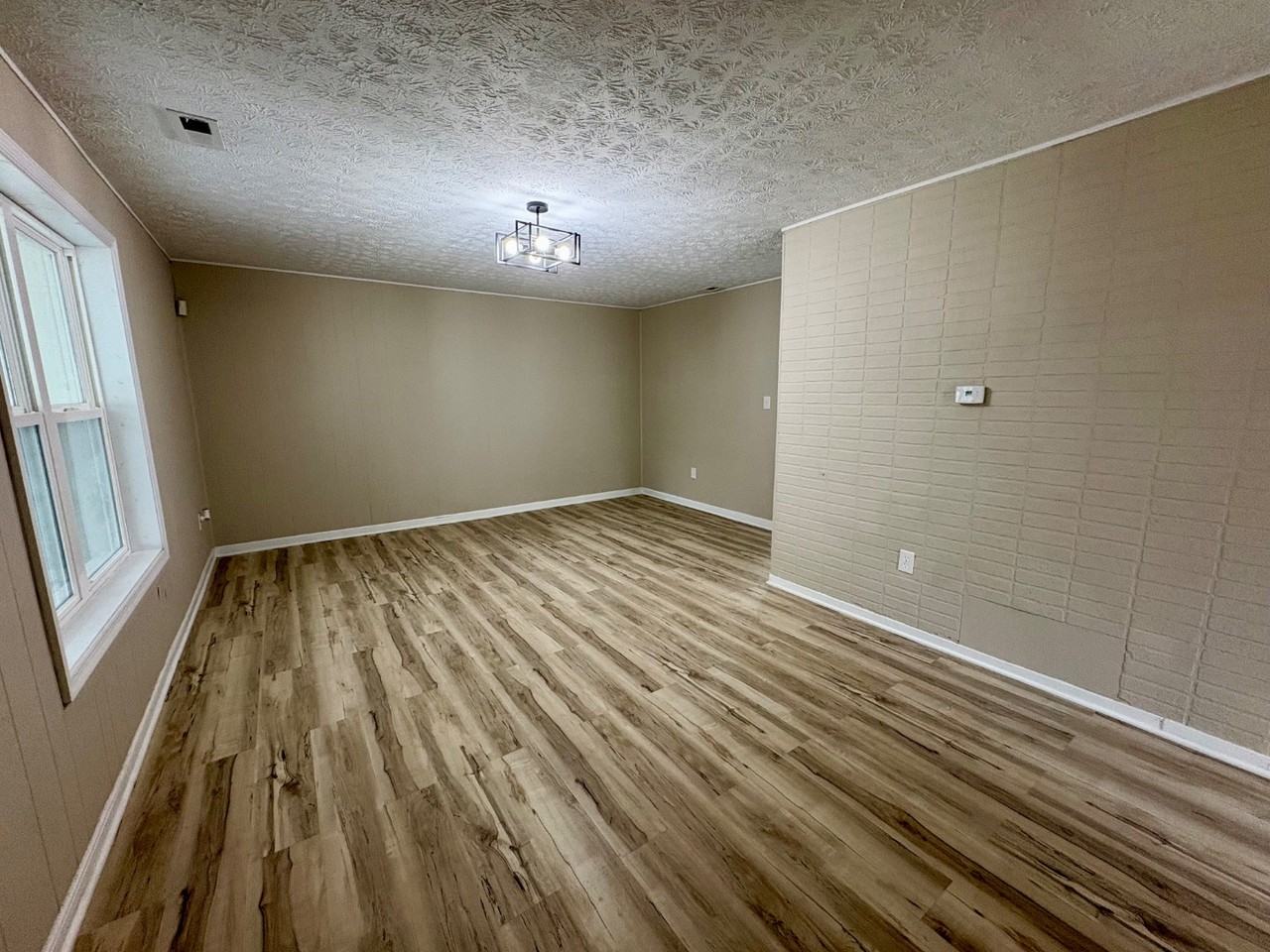 6120 E 24th St - Photo 6 of 11