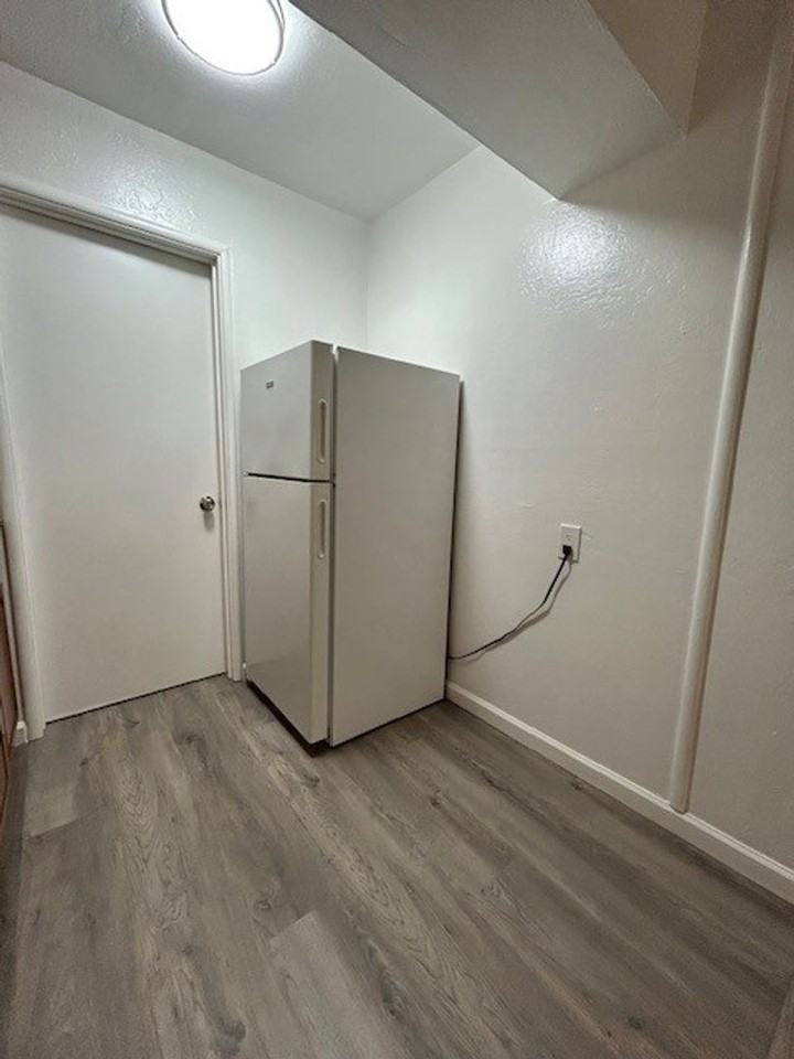 2115 Haste St #109 - Photo 6 of 11