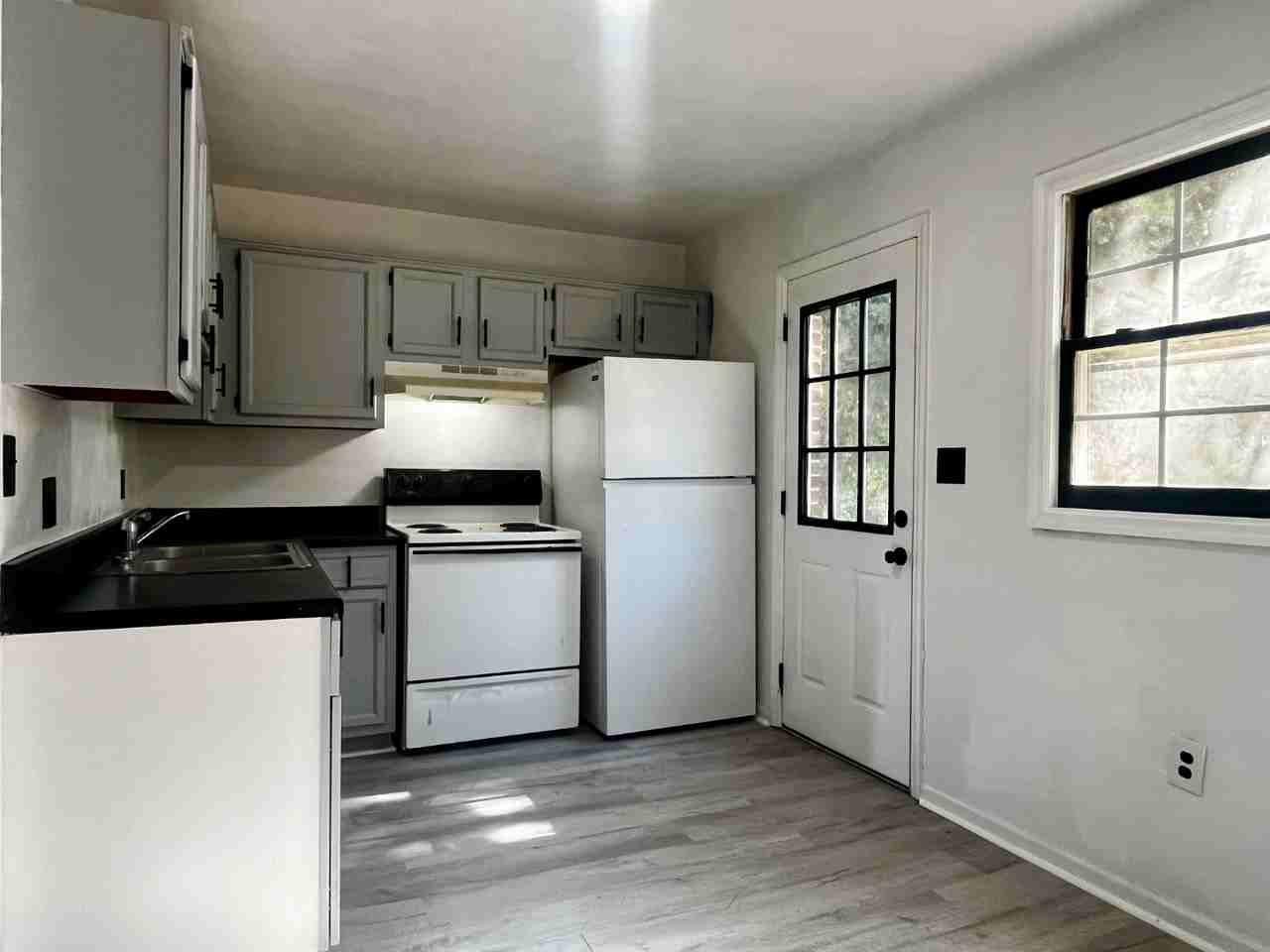 820 Whitney Ave Nw - Photo 6 of 18