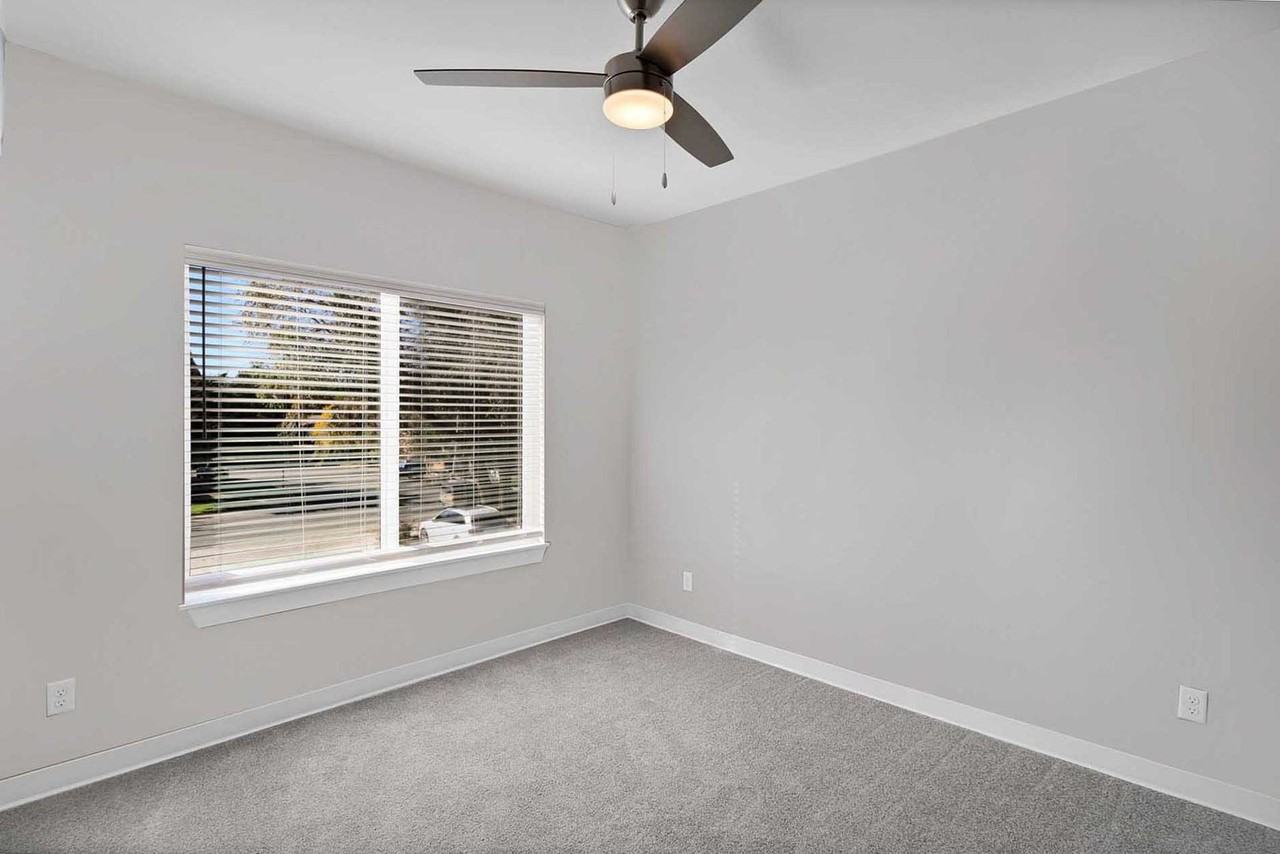 1260 Bookcliff Ave #B303 - Photo 7 of 30