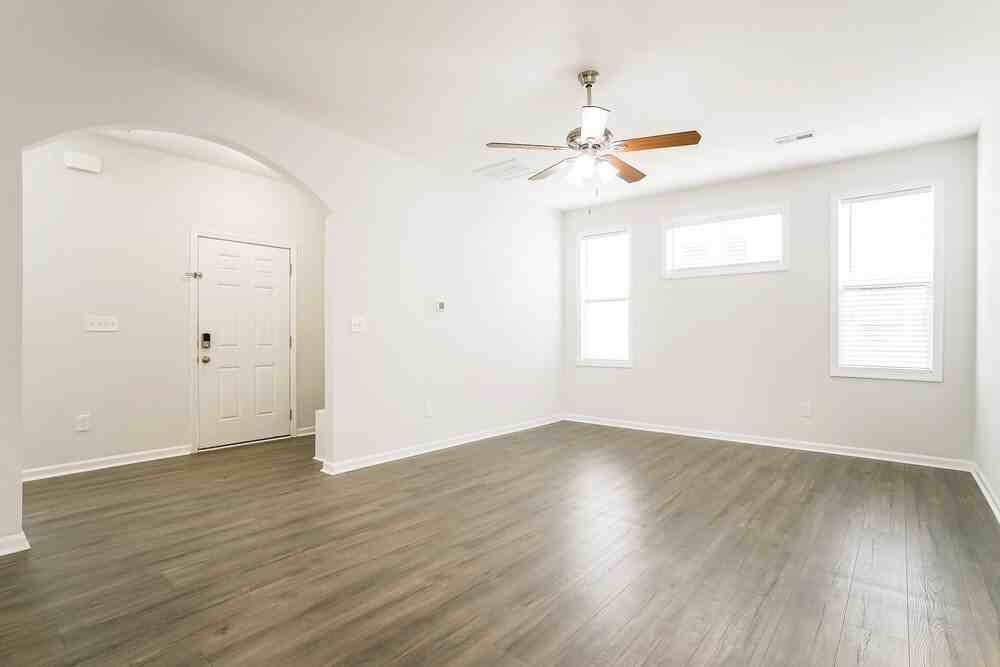 106 Rosemary St - Photo 4 of 17