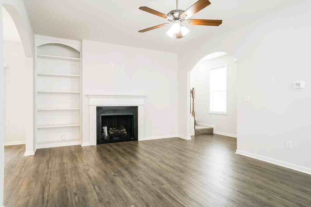 106 Rosemary St - Photo 5 of 17