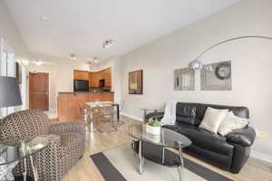 featured image of 570 Laurier Avenue West