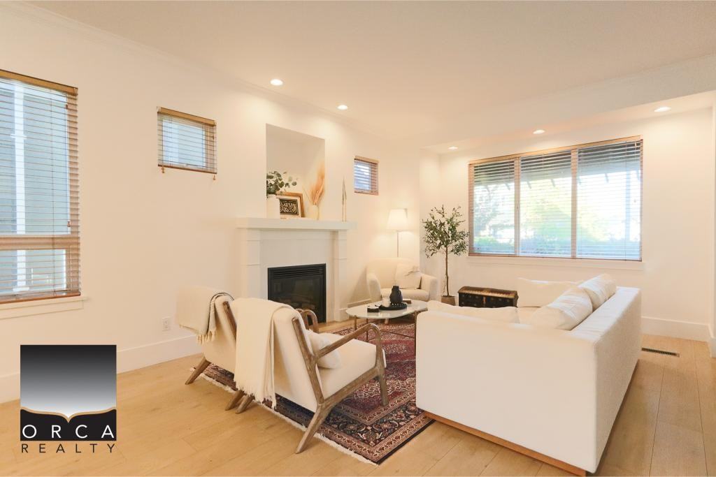 210 Furness Street - Photo 4 of 29