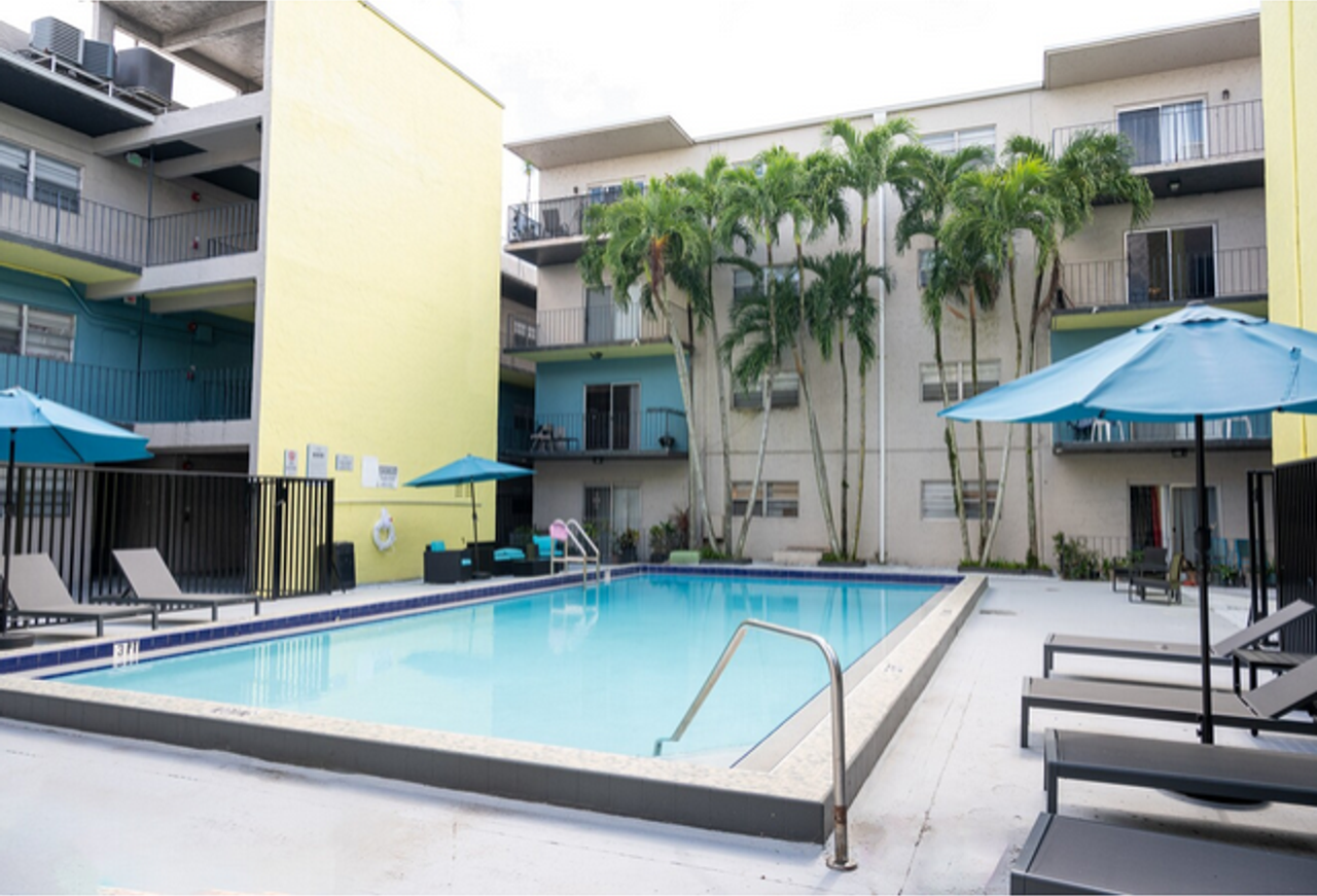 Allaire - Photo 3 of 37