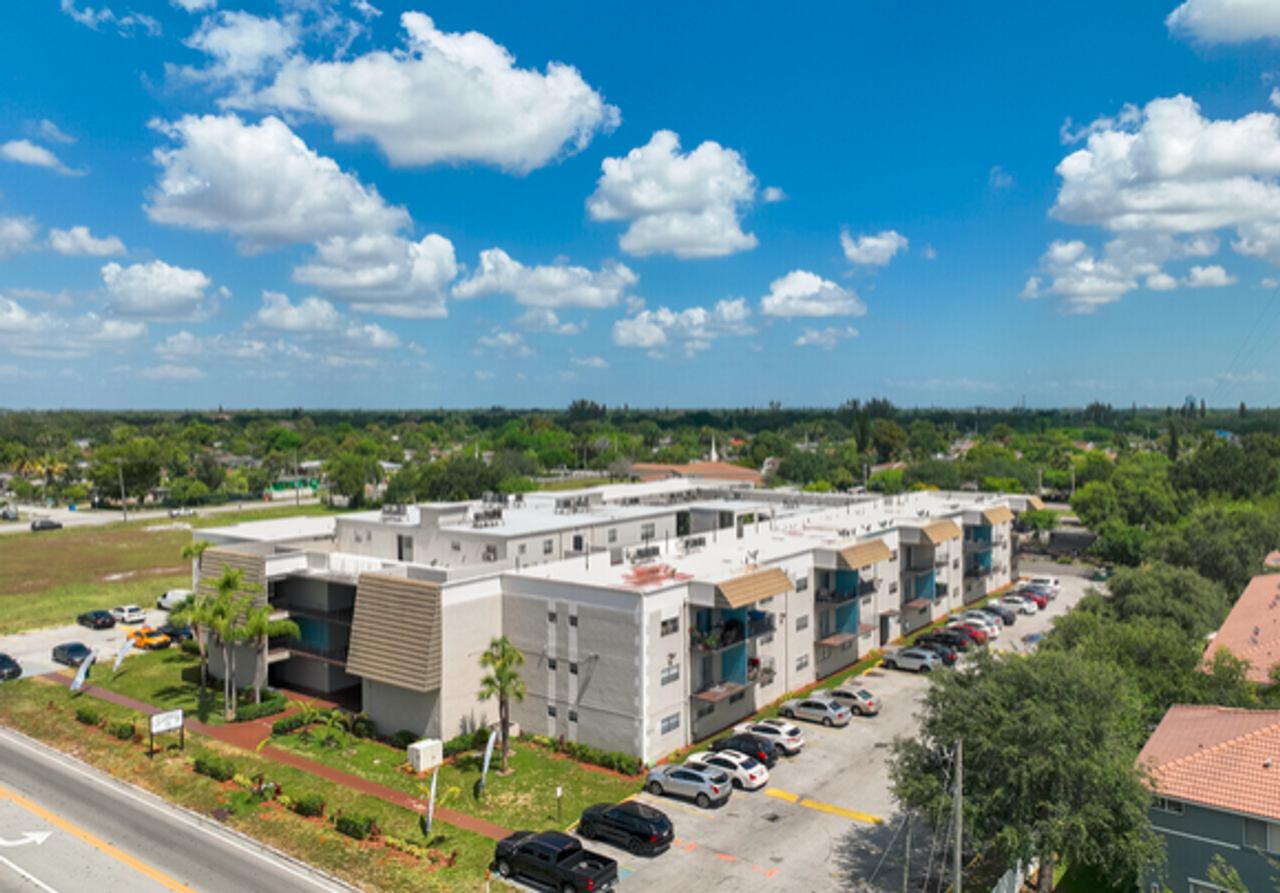 Allaire - Photo 5 of 37