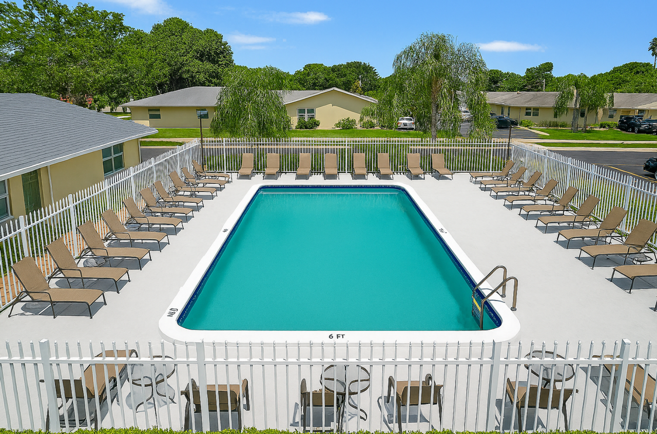 Waterford Villas - Photo 5 of 28