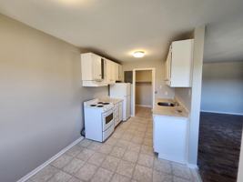 featured image of 15 Reading Cres #5