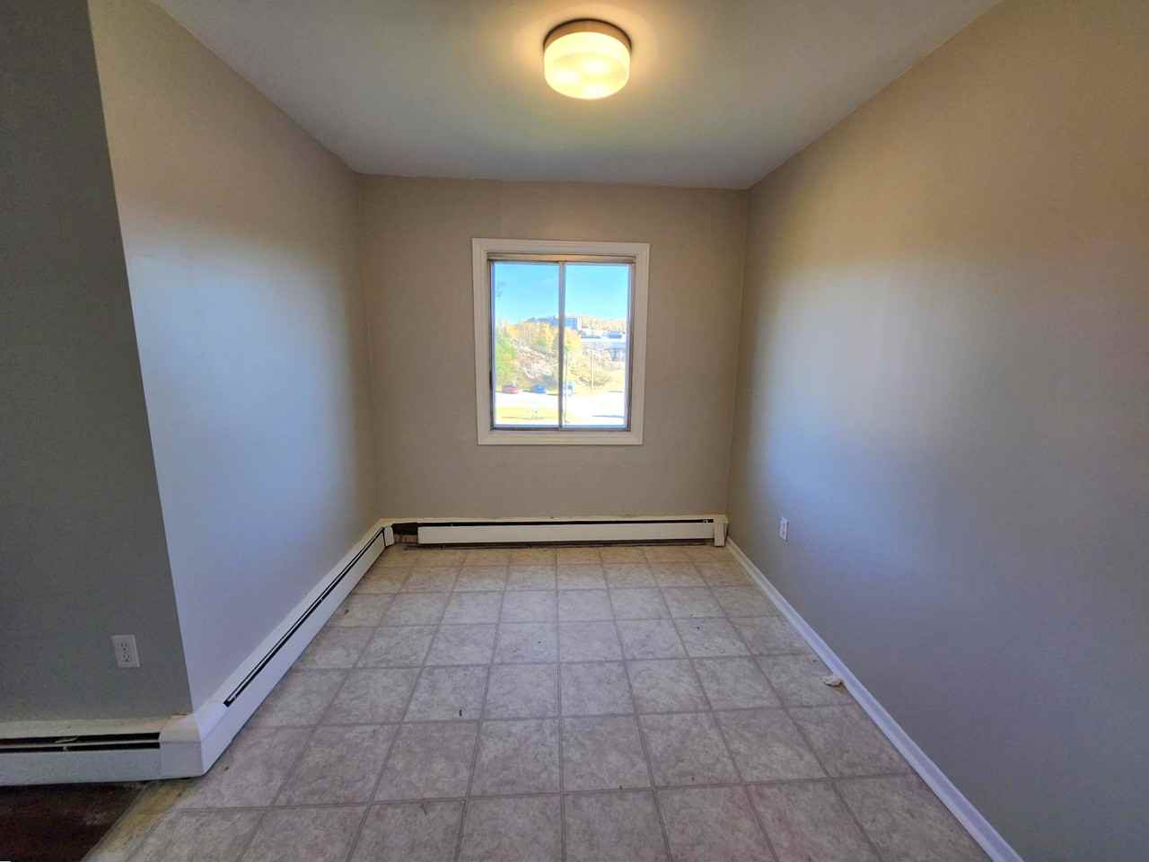 15 Reading Cres #5 - Photo 5 of 19