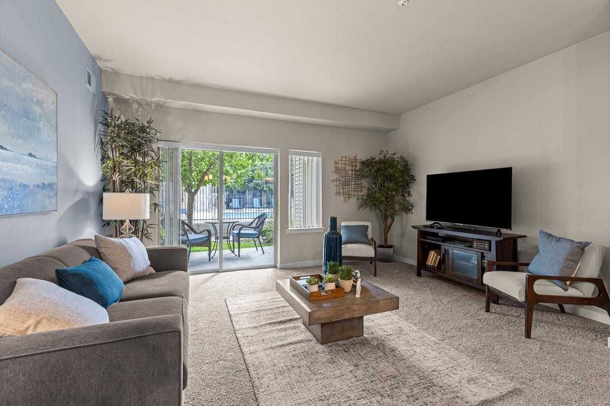 1529 Columbia Park Trl - Photo 3 of 15