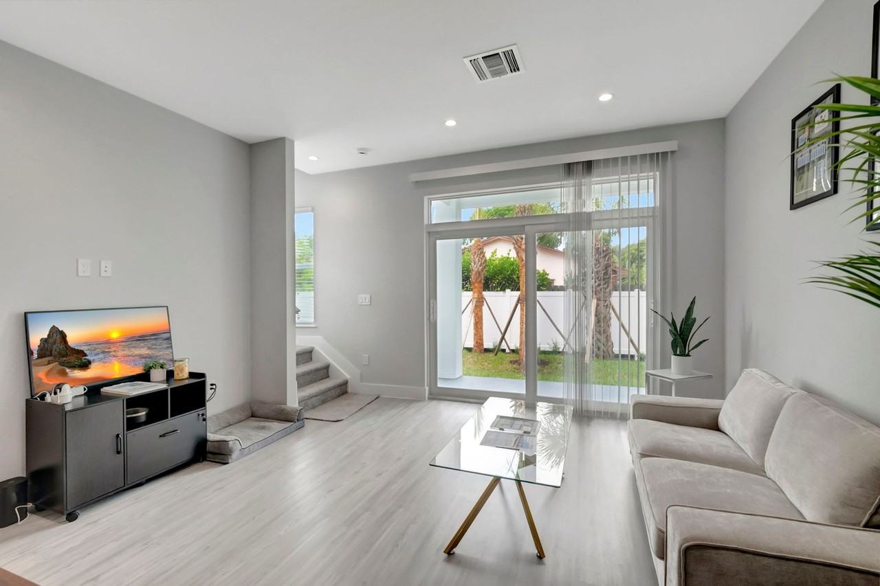 Prince Place Townhomes in Lake Worth FL - Photo 7 of 50