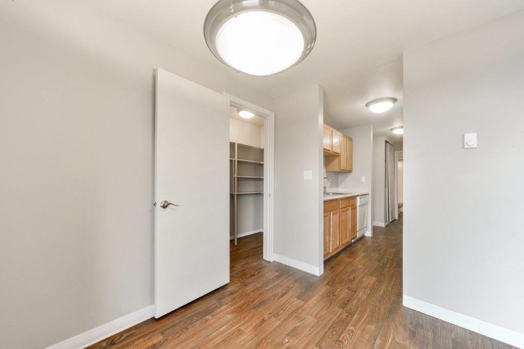 1701 12th Ave S - Photo 6 of 18