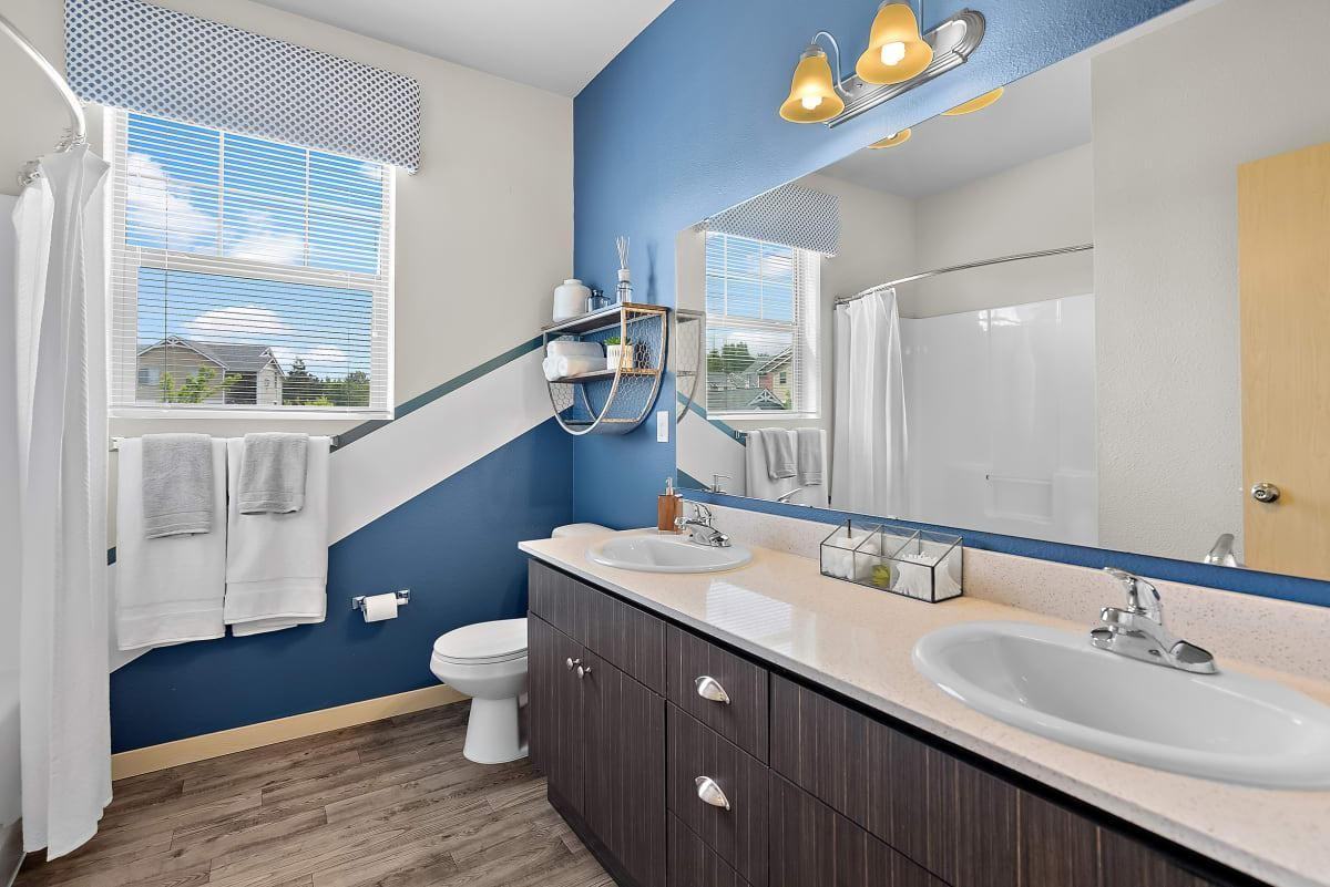 2629 Meridian Ave E - Photo 7 of 50