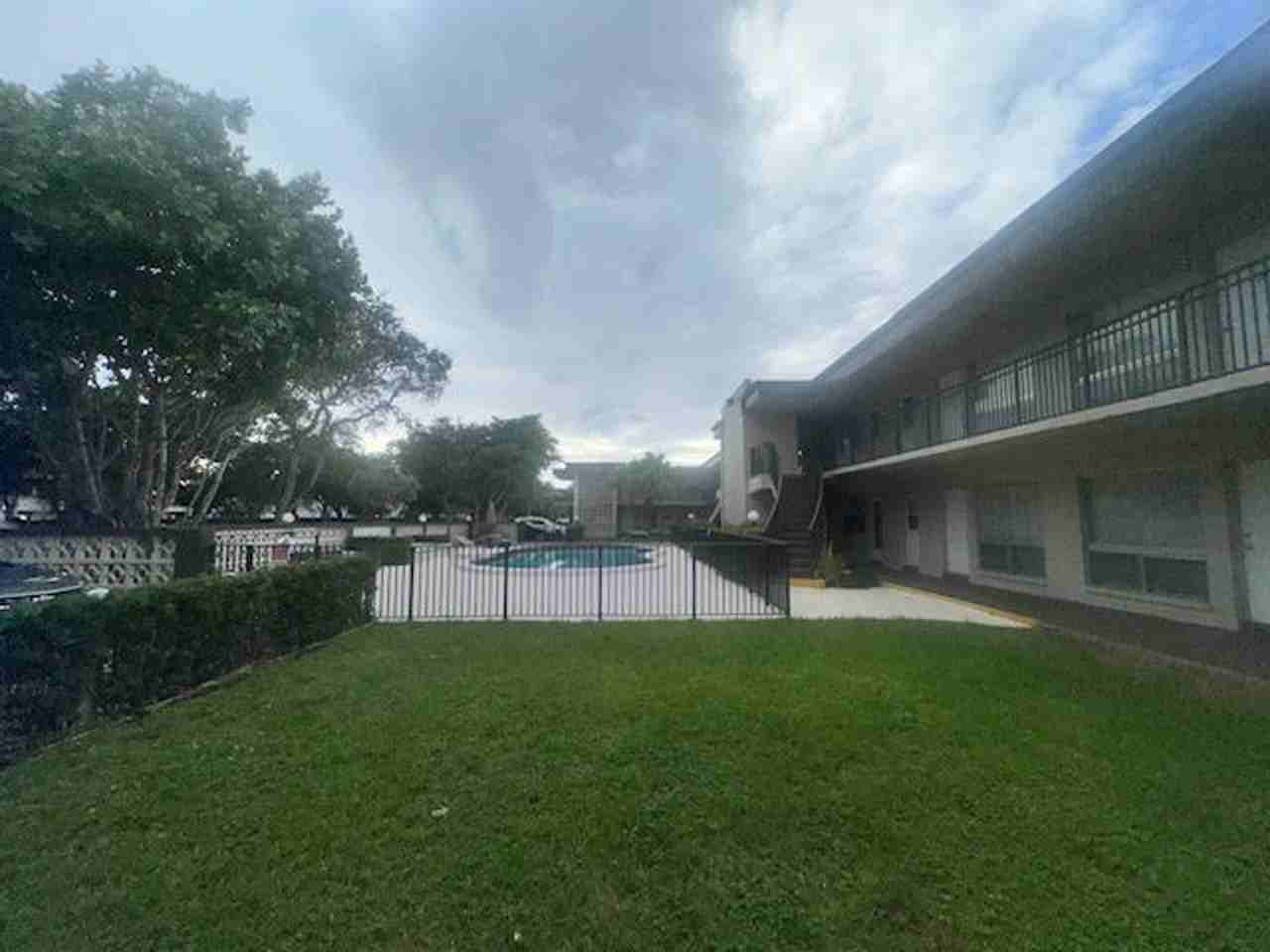 3501 Tyler St Hollywood, FL 33021 - Photo 3 of 9