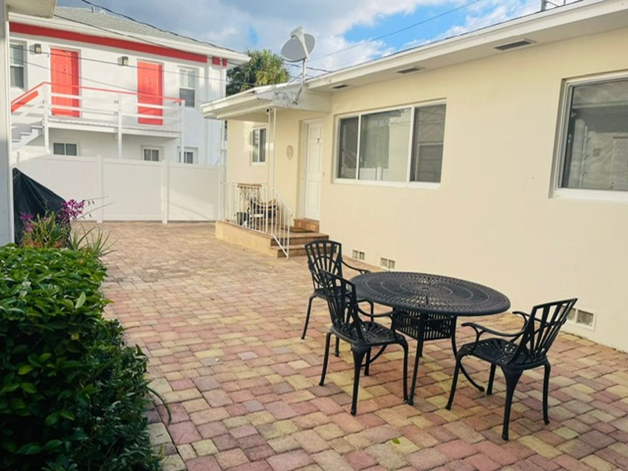 Palmway - Photo 4 of 11