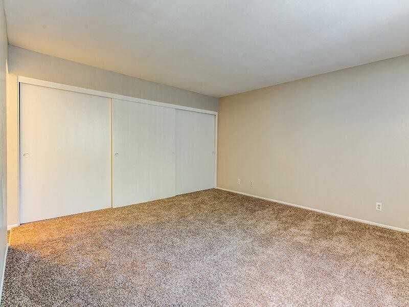 1250 N University St - Photo 7 of 24