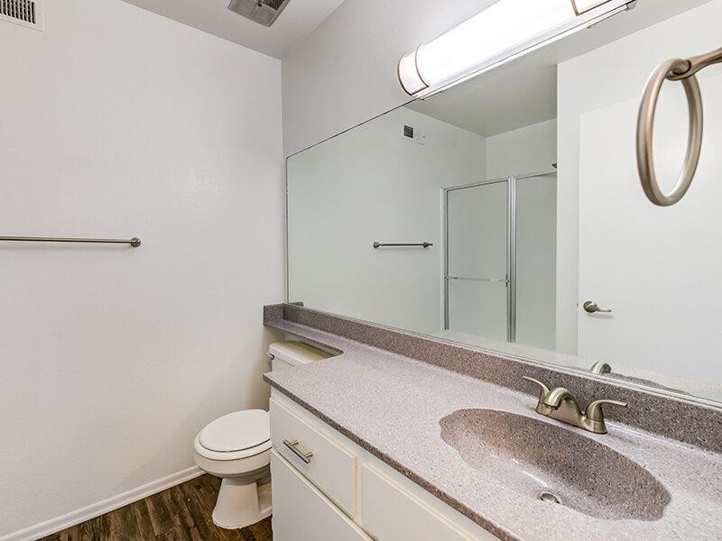 1250 N University St - Photo 6 of 24