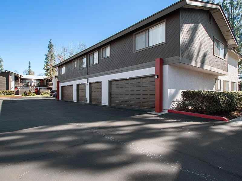 1250 N University St - Photo 5 of 24