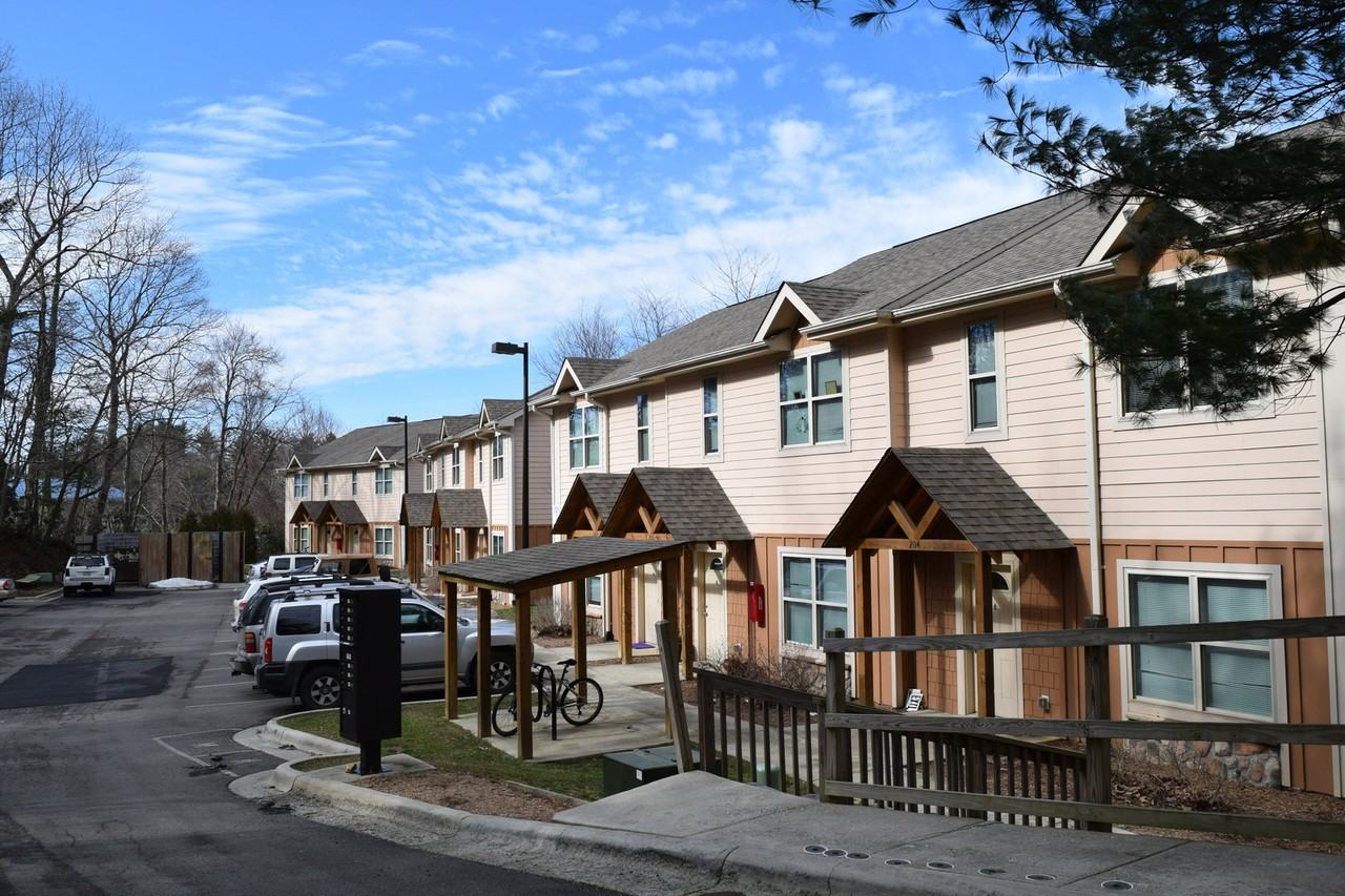 Highland Woods III - Photo 4 of 23