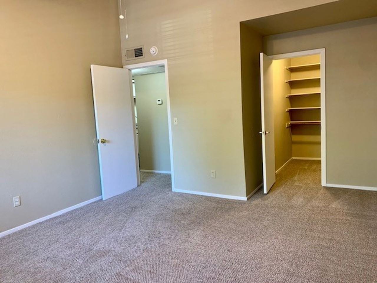 805-Oak Creek Village Apartments - Photo 3 of 22