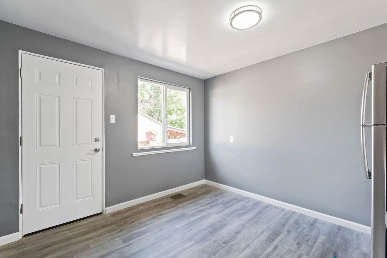 1342 Upham St - Photo 6 of 12