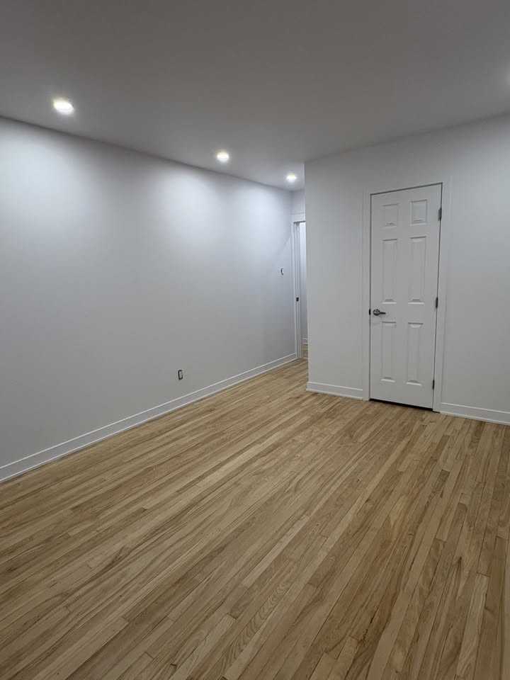 4930 Boulevard Édouard-Montpetit #6 - Photo 5 of 7