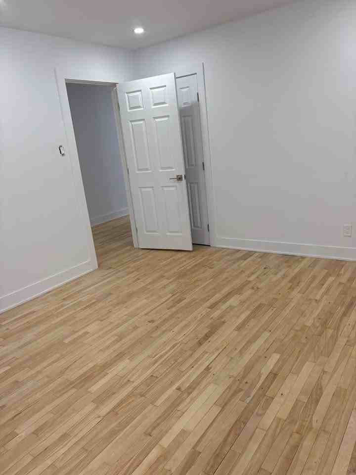 4940 Boulevard Édouard-Montpetit #5 - Photo 2 of 7