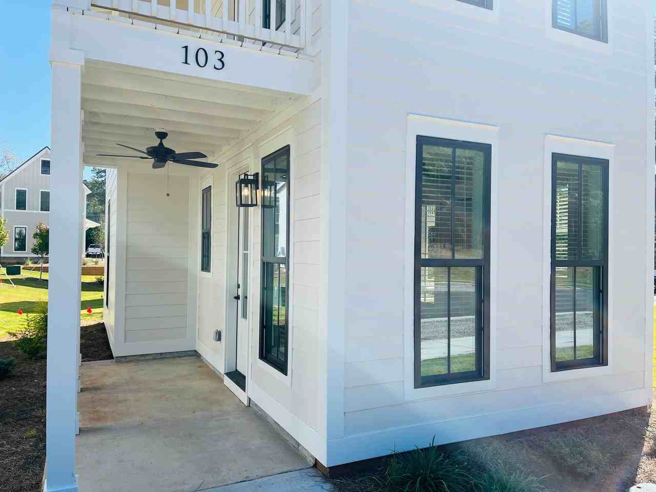 103 Gardenia Ln - Photo 3 of 31