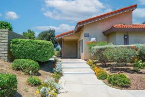 featured image of 1031 S Cactus Ave