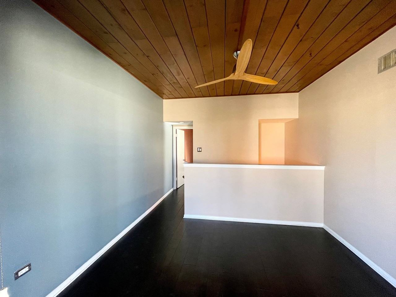 3103 Eisenhauer Rd - Photo 3 of 37