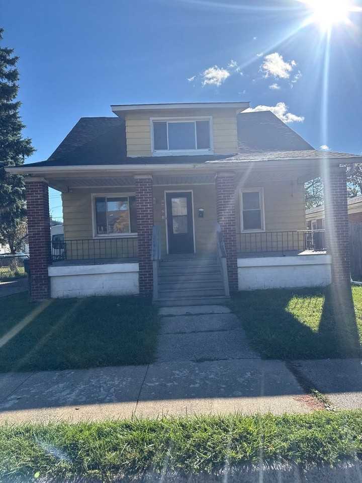 1623 Electric Avenue - Photo 2 of 39