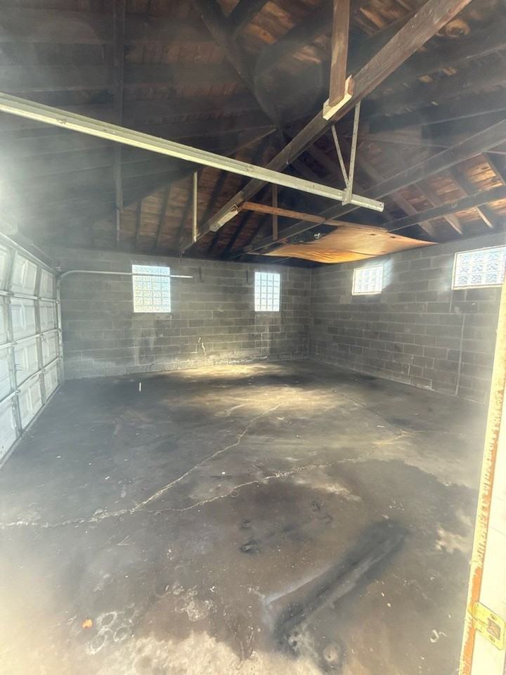 1623 Electric Avenue - Photo 5 of 39