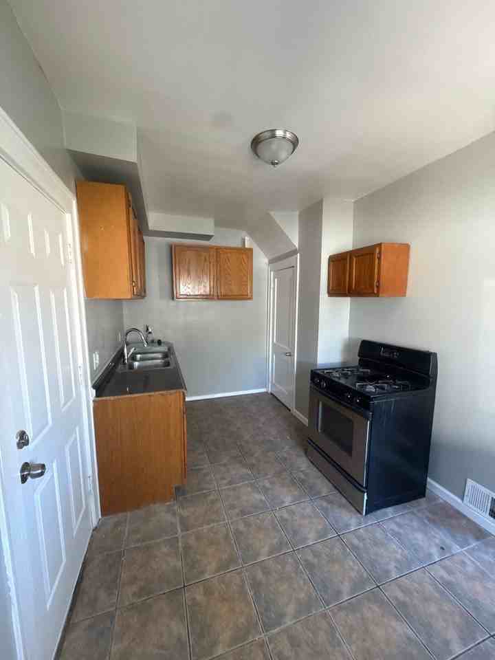 1623 Electric Avenue - Photo 7 of 39