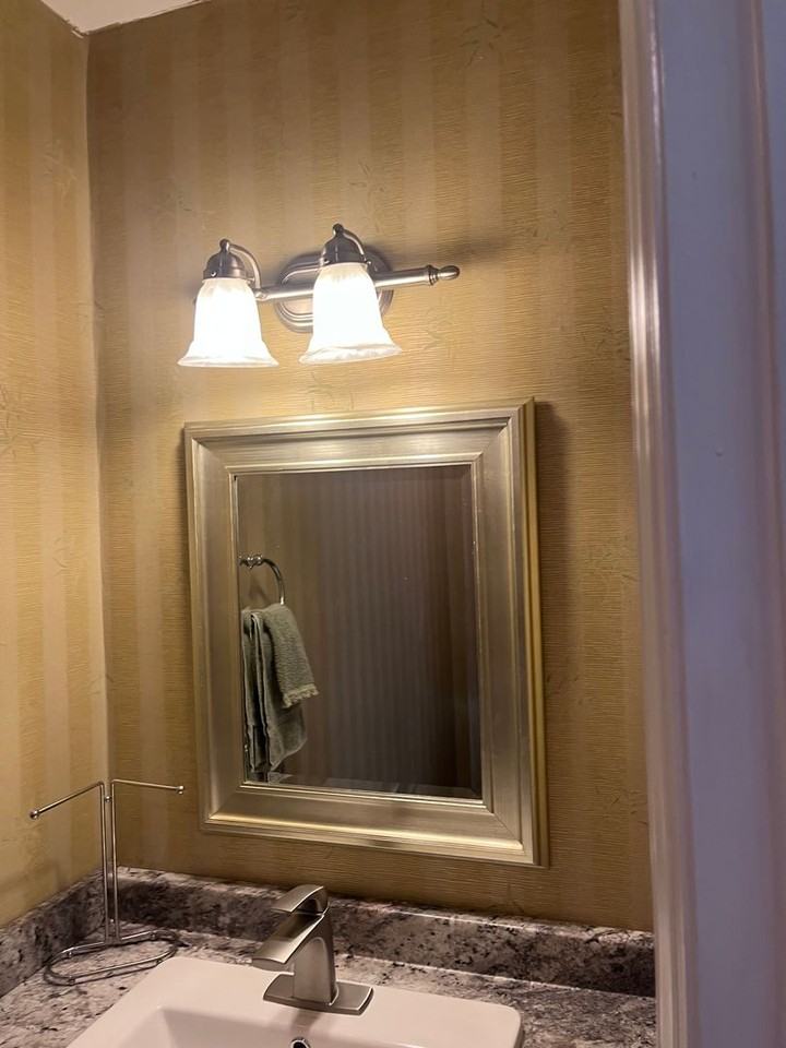 1503 Sherbrooke Cir - Photo 2 of 4