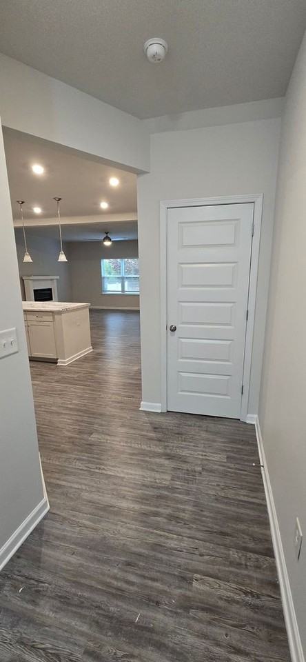 128 Grant Dr - Photo 2 of 21