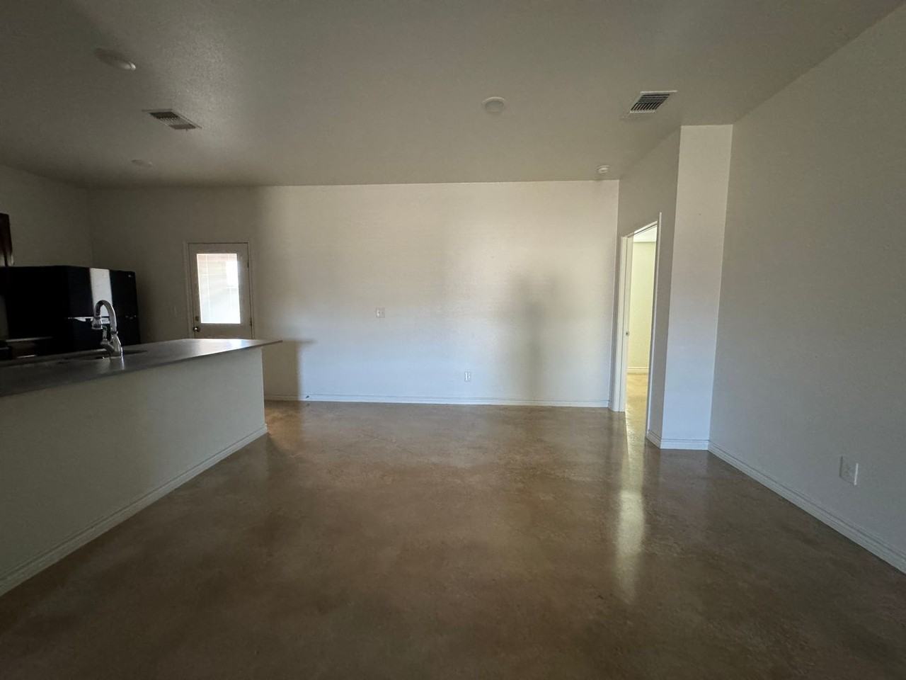 1800 Emma Naylor Ct - Photo 7 of 30