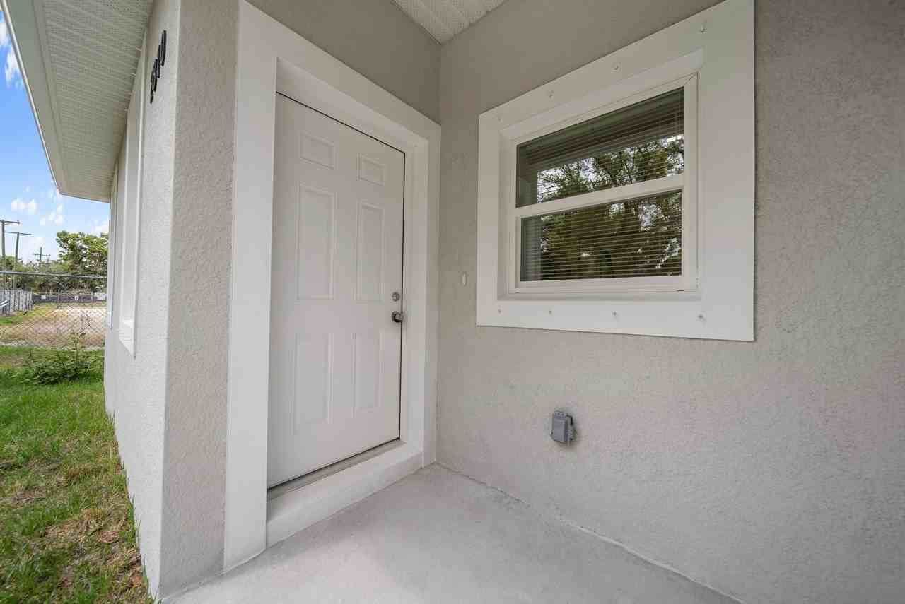 2810 North 75th Street - Photo 3 of 23