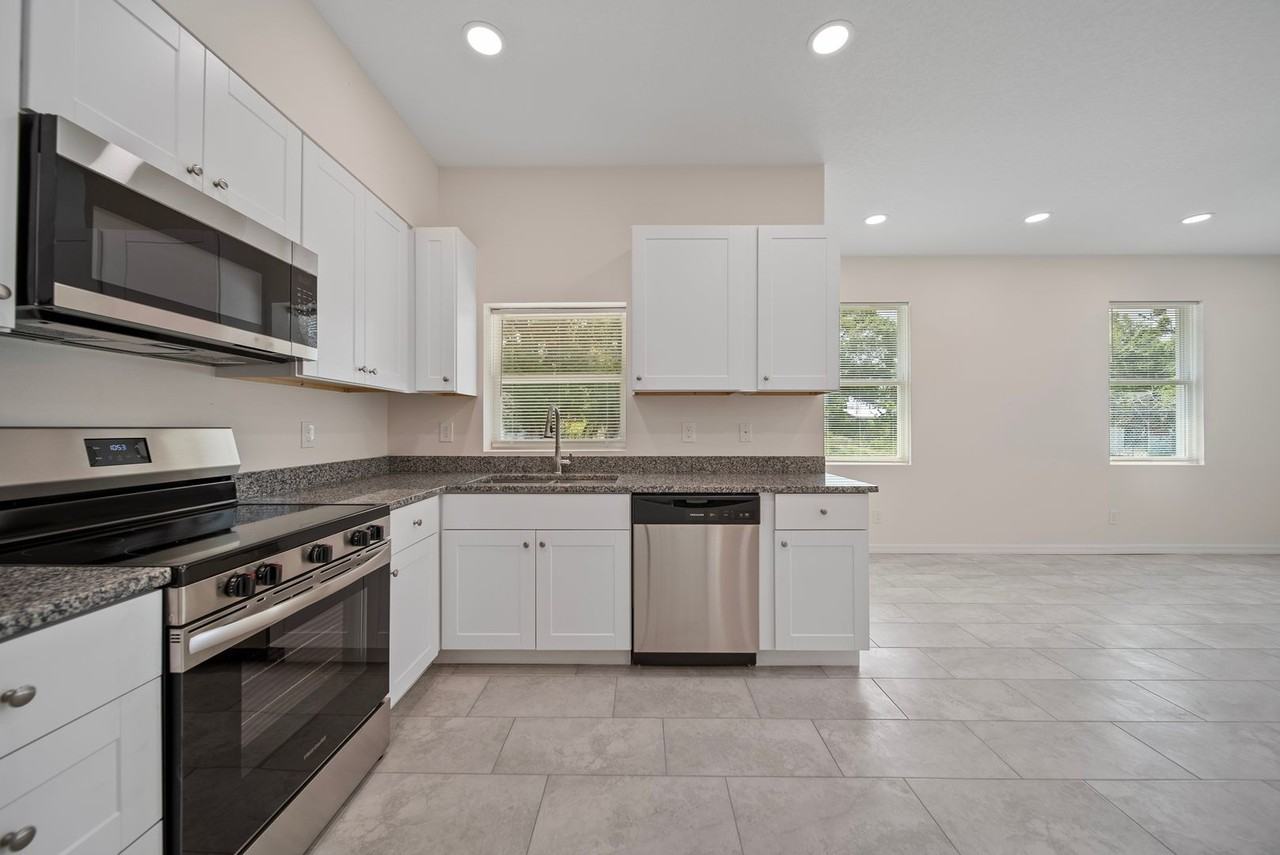 2810 North 75th Street - Photo 7 of 23